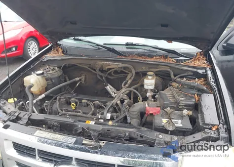 2011 Ford Escape Xlt z USA, uszkodzony, nr VIN 1FMCU0D76BKA93957